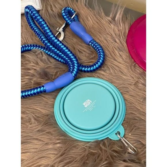 Rope Leash and Collapsible Water Bowl - Picture 2 of 3